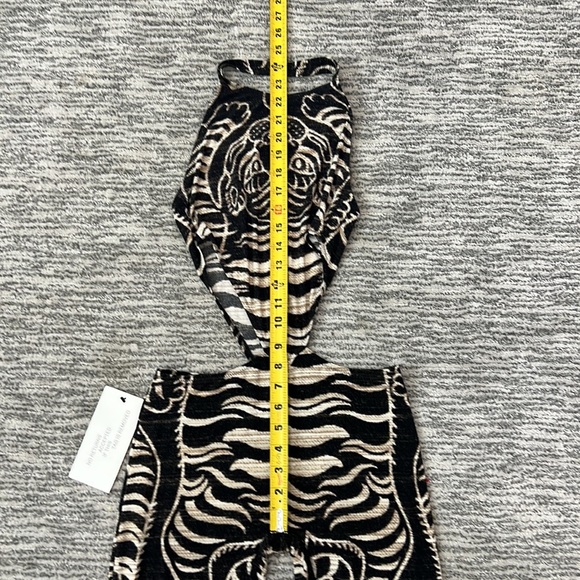 NWT Norma Kamali Chuck Catsuit in Warrior - Size XS Revolve - Picture 11 of 16